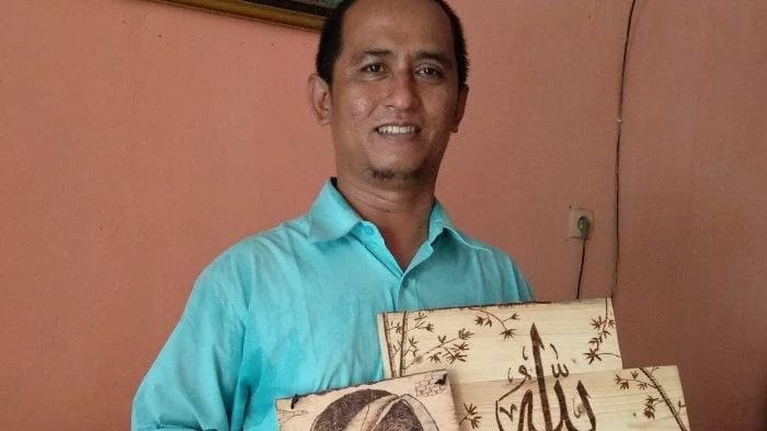 Bermodal Rp350 Ribu, Lukisan Bakar Karya Raden Diminati hingga Keluar Provinsi